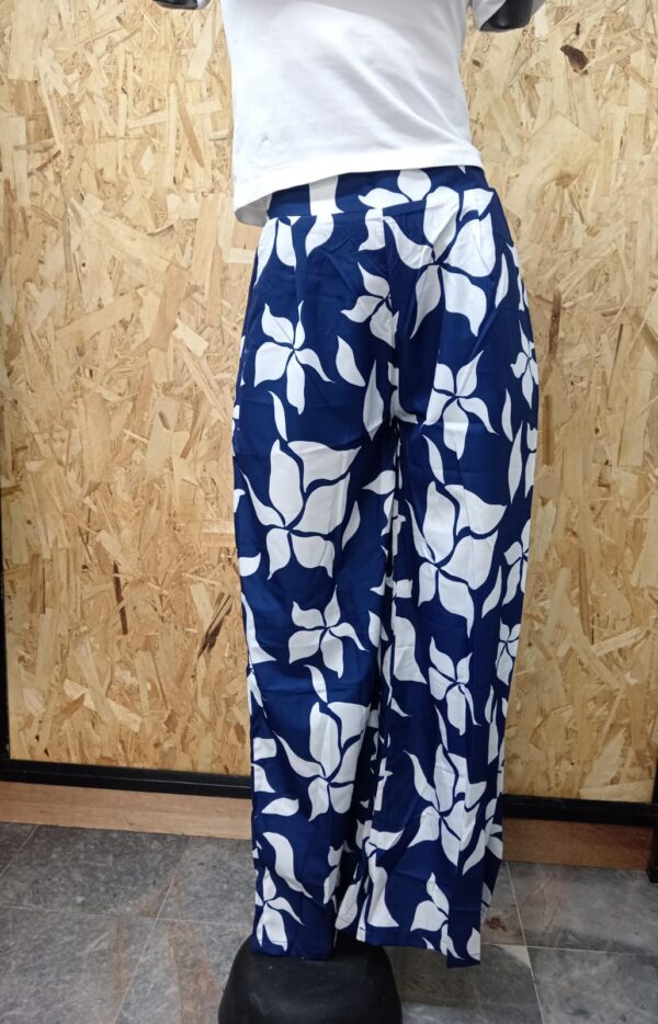 PANTALON AZUL MARINO CON BLANCO FLOREADA TALLAS XL